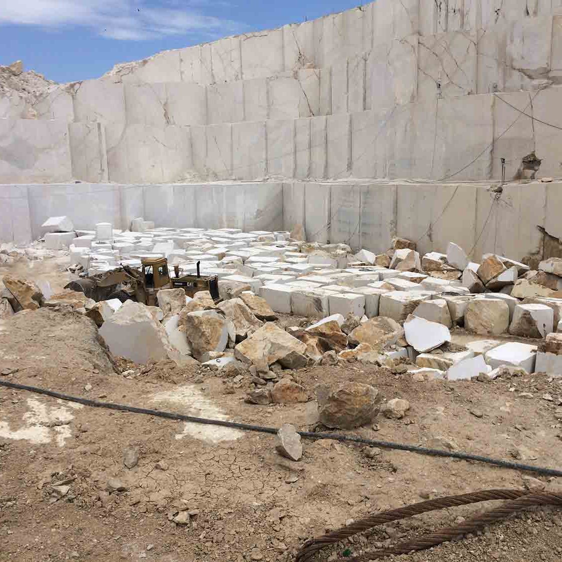 معدن سنگ نمین