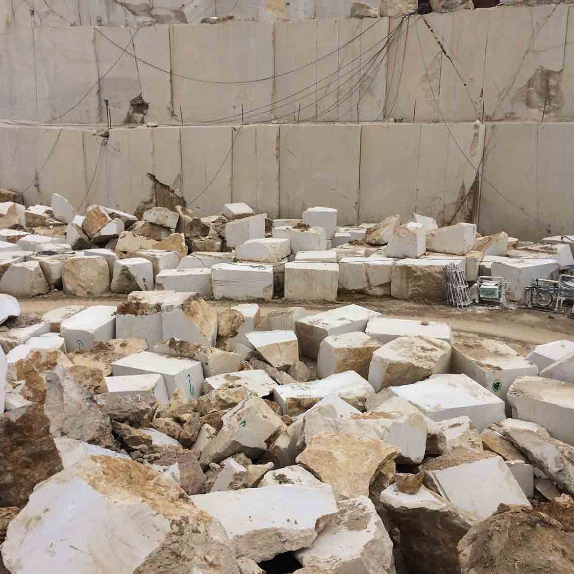 معدن سنگ نمین